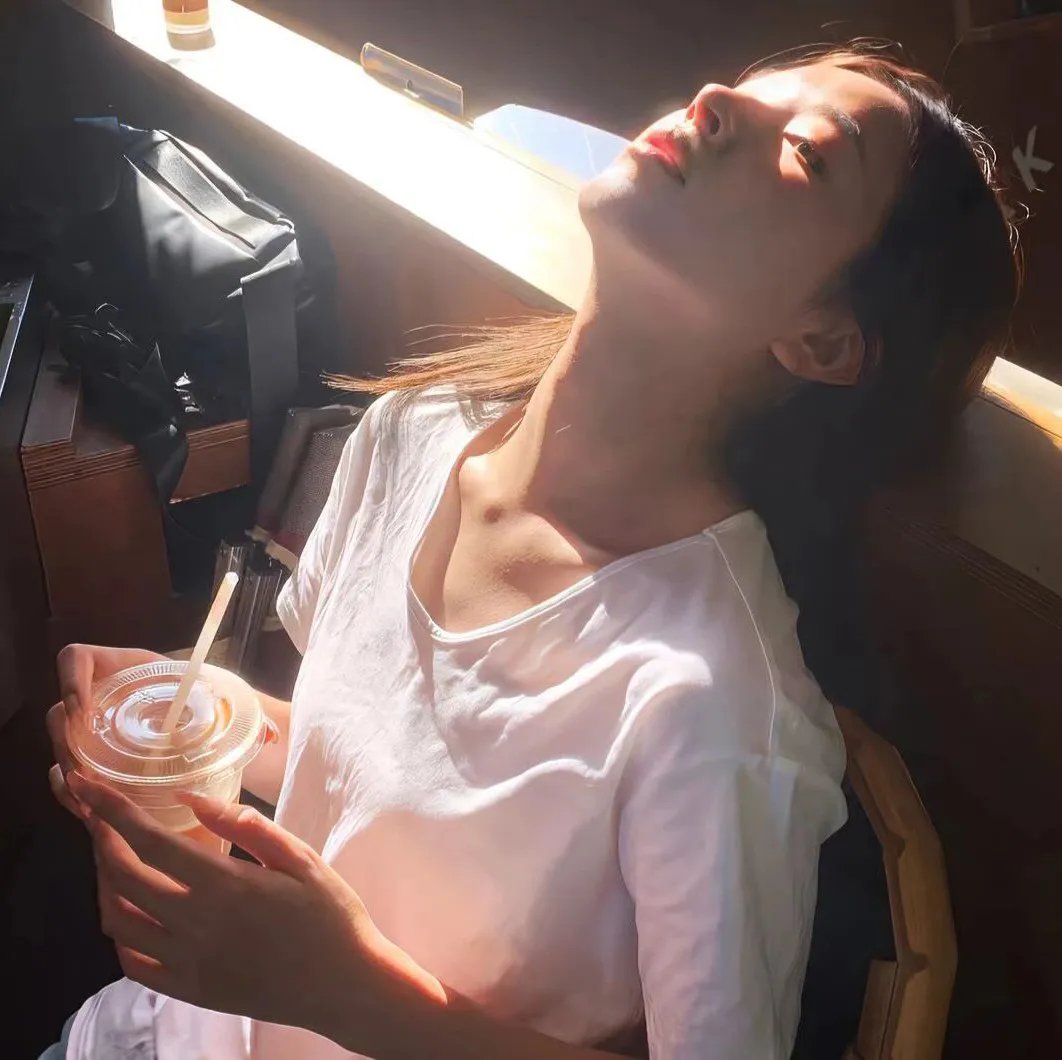 《人类体验》封面
